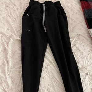 FIGS Zamora High Waisted Petite Jogger Scrub Pants